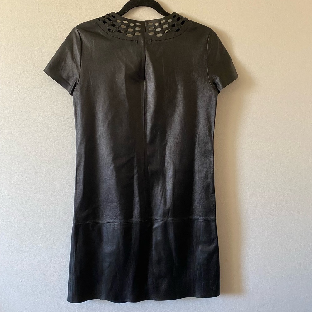Diane von Furstenberg yvanna leather shift cut-out Dress / Size 4 - Picture 10 of 11
